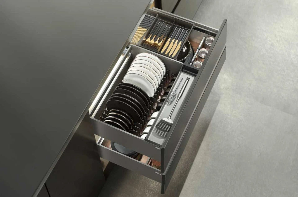 Pull Out Multipurpose Basket Shear 4.0 - Deep Basket with Plate Dividers and Drain Tray - Fits 600mm -303585