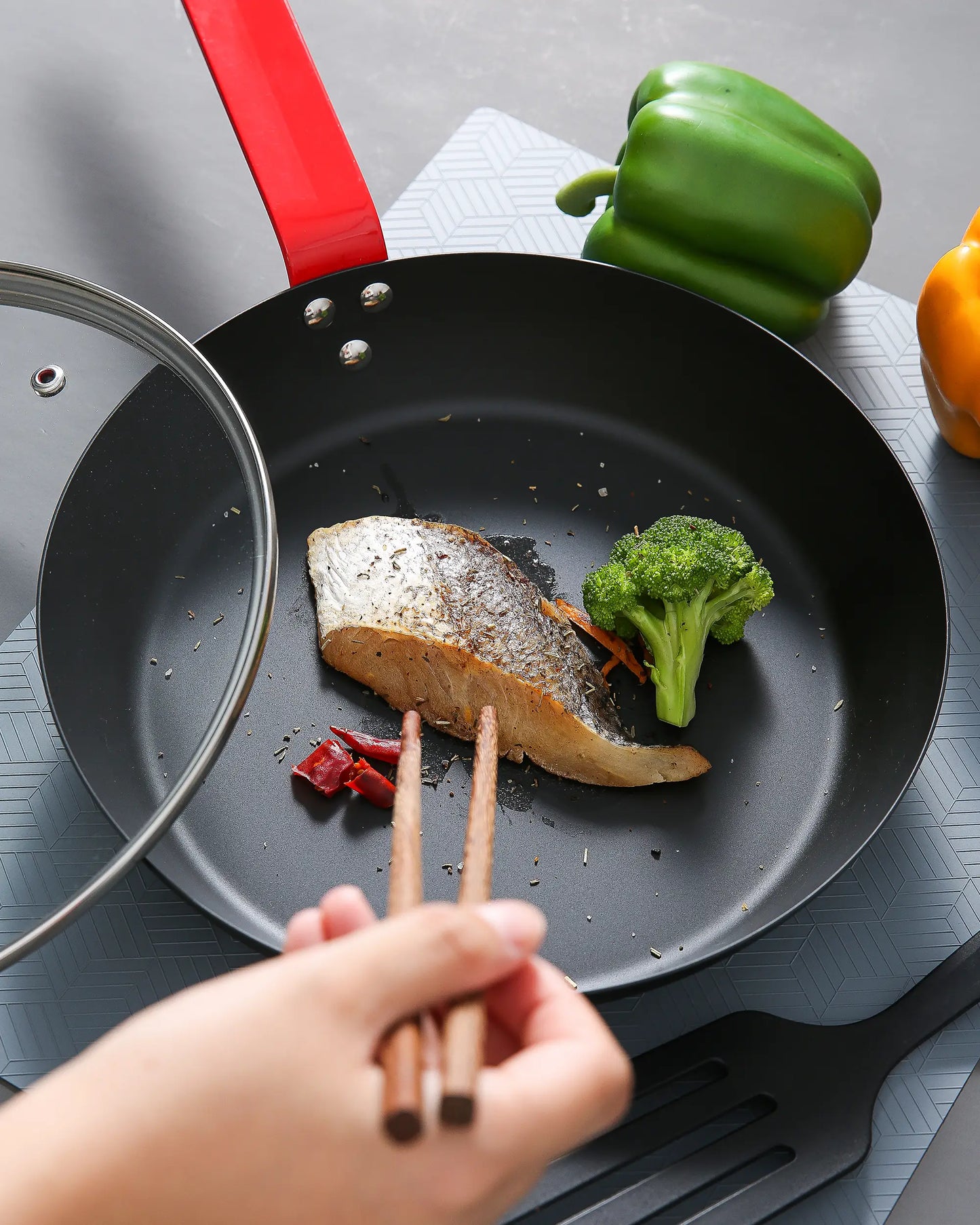 Premium Carbon Steel Fry Pan with Red Handle 24cm / 26cm / 28cm
